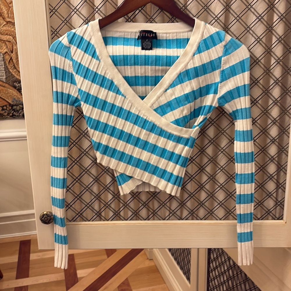 Vintage Fitelle 1980s knit top.